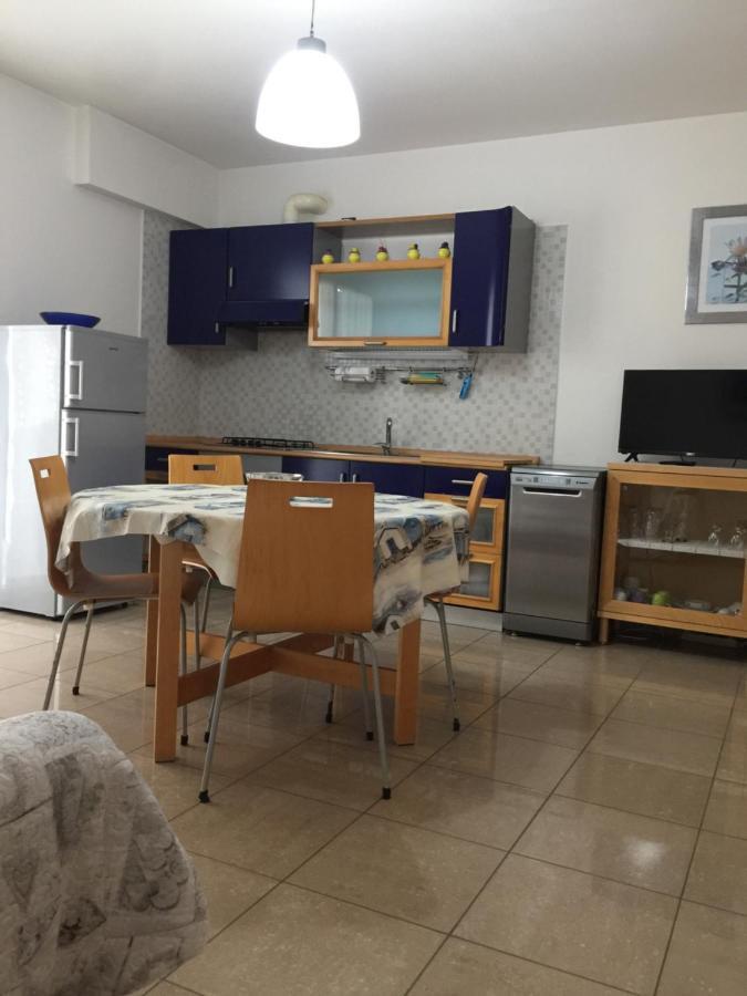 Aloe Beach Apartments, Ombrellone, Parcheggio E Uso Di Biciclette Gratis Rimini Zewnętrze zdjęcie