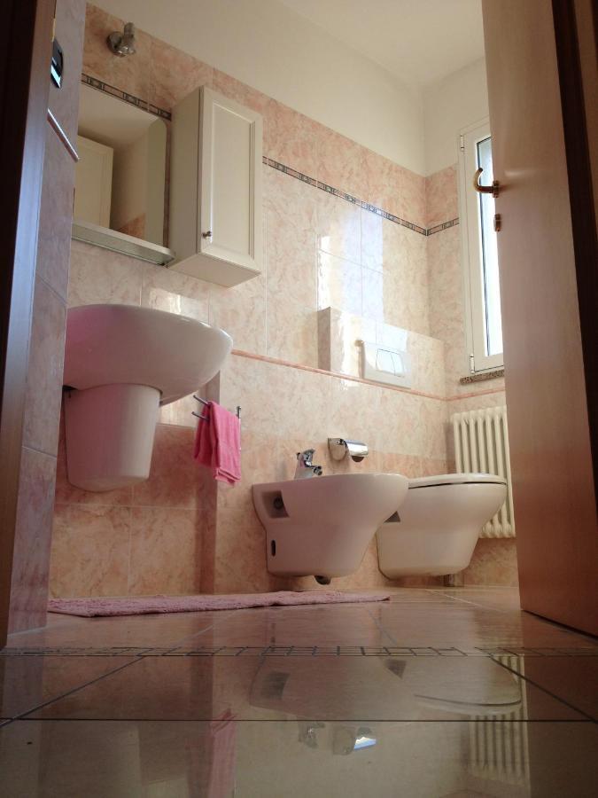 Aloe Beach Apartments, Ombrellone, Parcheggio E Uso Di Biciclette Gratis Rimini Zewnętrze zdjęcie